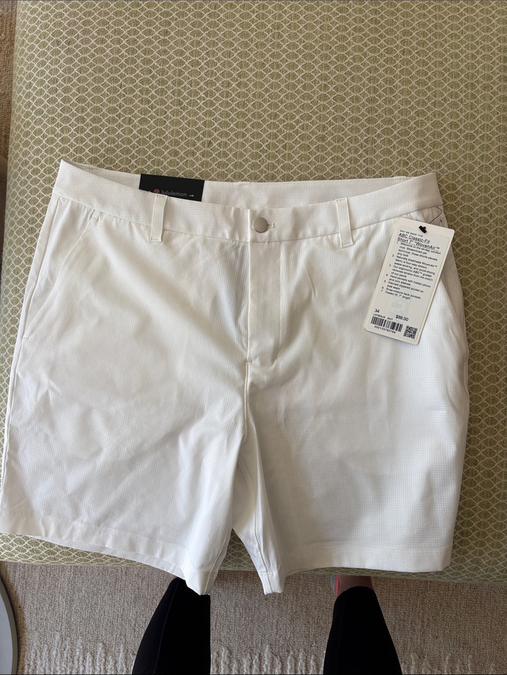 lululemon athletica Men’s White Flat-Front Performance Shorts